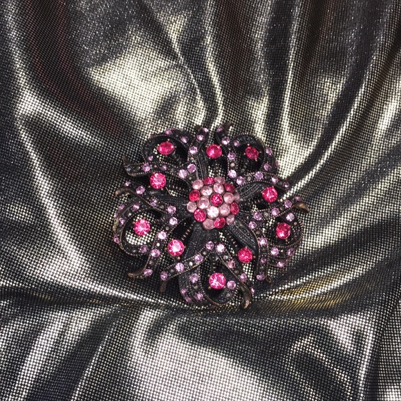 Beautiful Rose and Light Pink Brooch - Picture 6 of 8